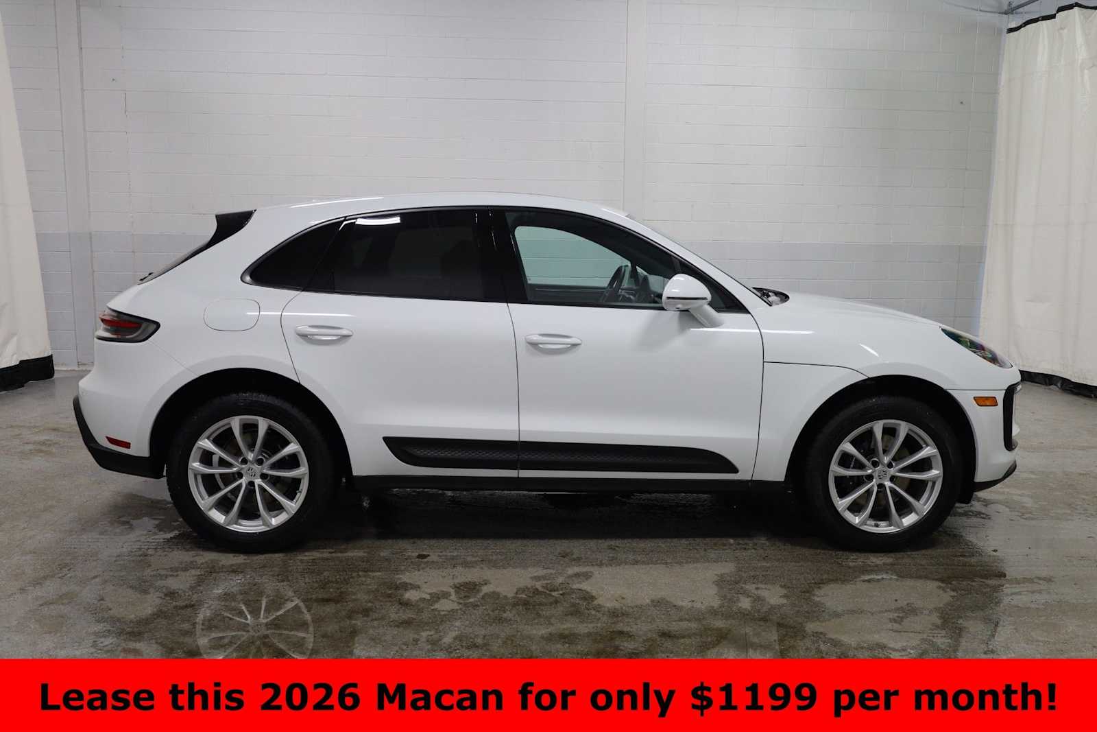 Thumbnail: 2026 Porsche Macan - 10
