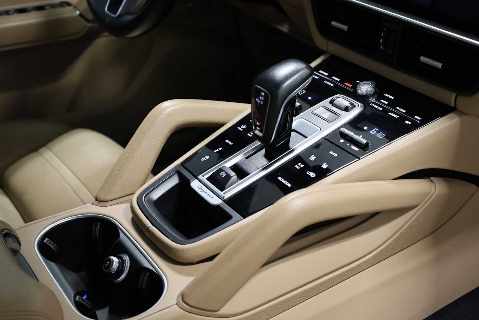 Thumbnail: 2019 Porsche Cayenne - 21