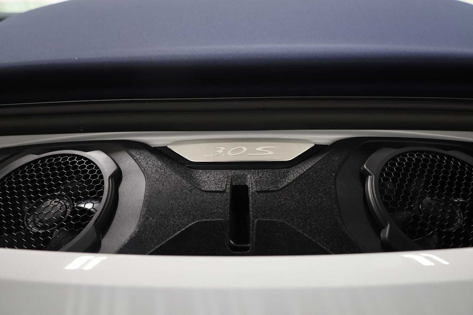 Thumbnail: 2025 Porsche 911 - 36