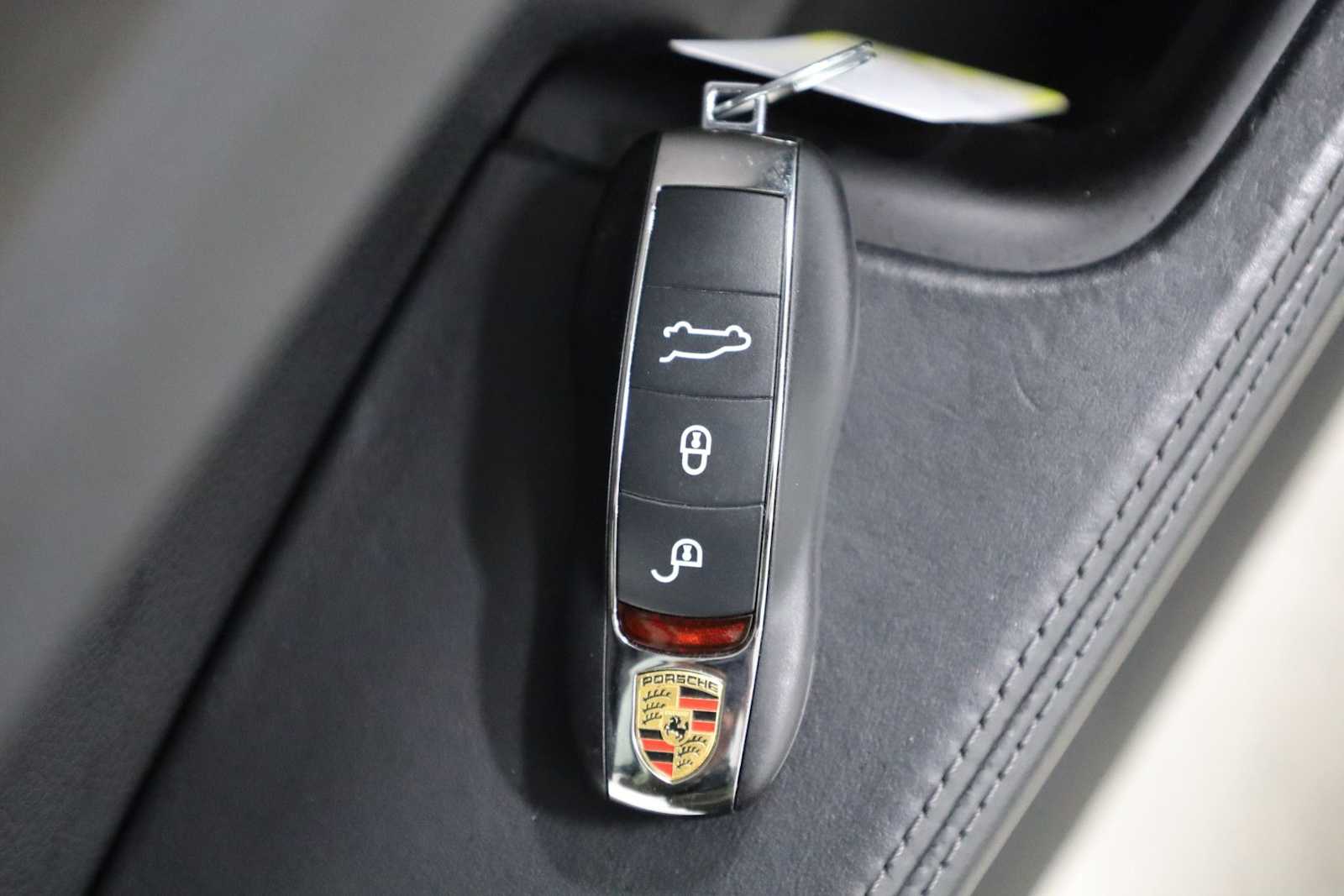 Thumbnail: 2017 Porsche Macan - 43