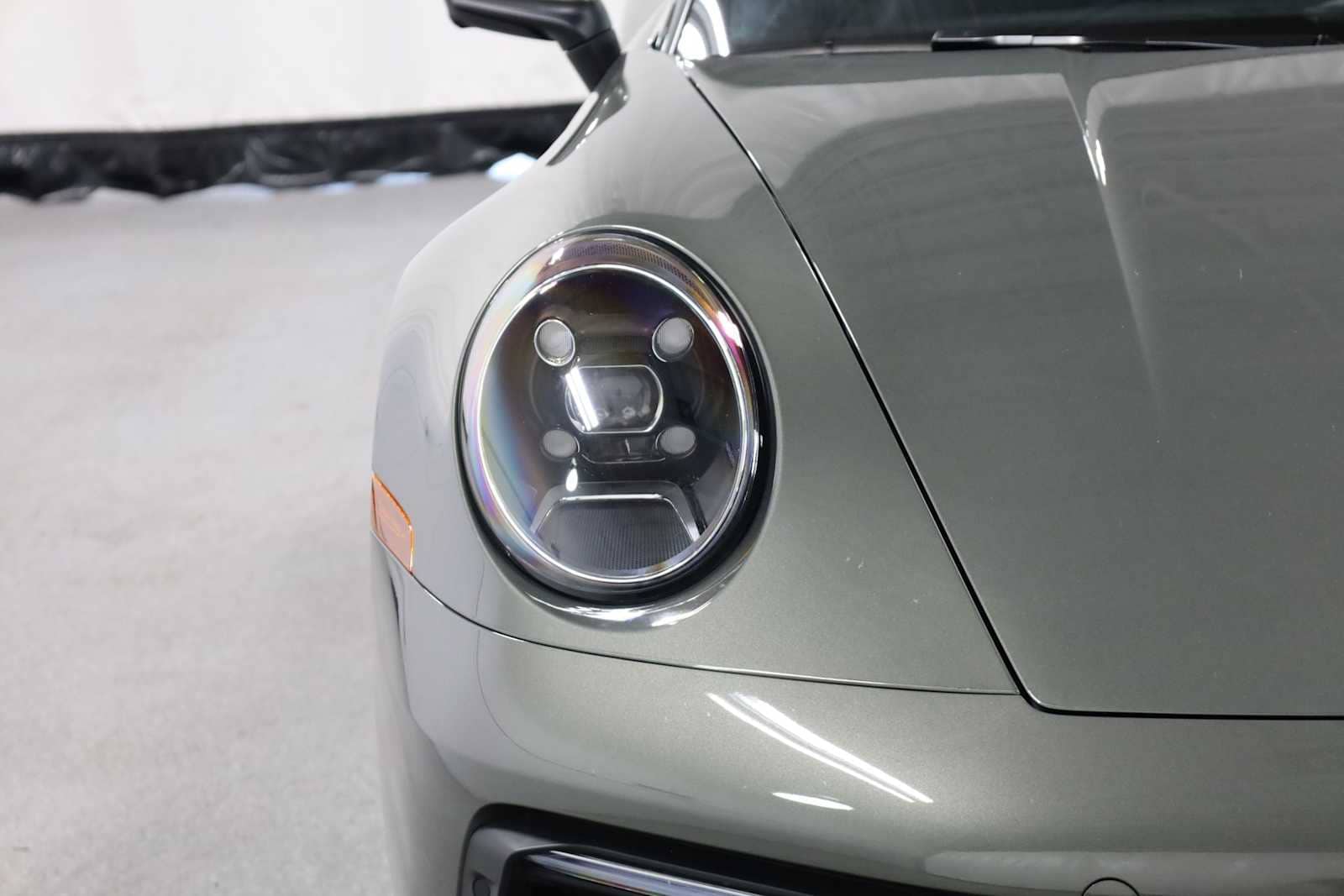 Thumbnail: 2022 Porsche 911 - 15