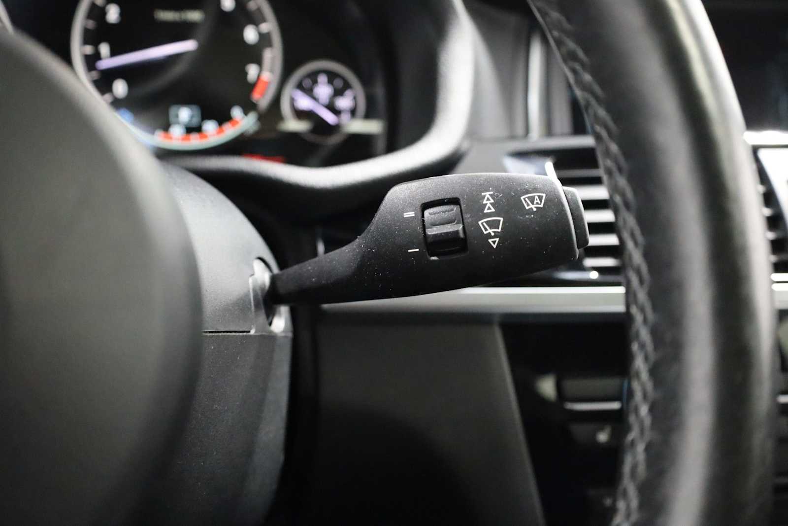 Thumbnail: 2017 BMW X4 - 28