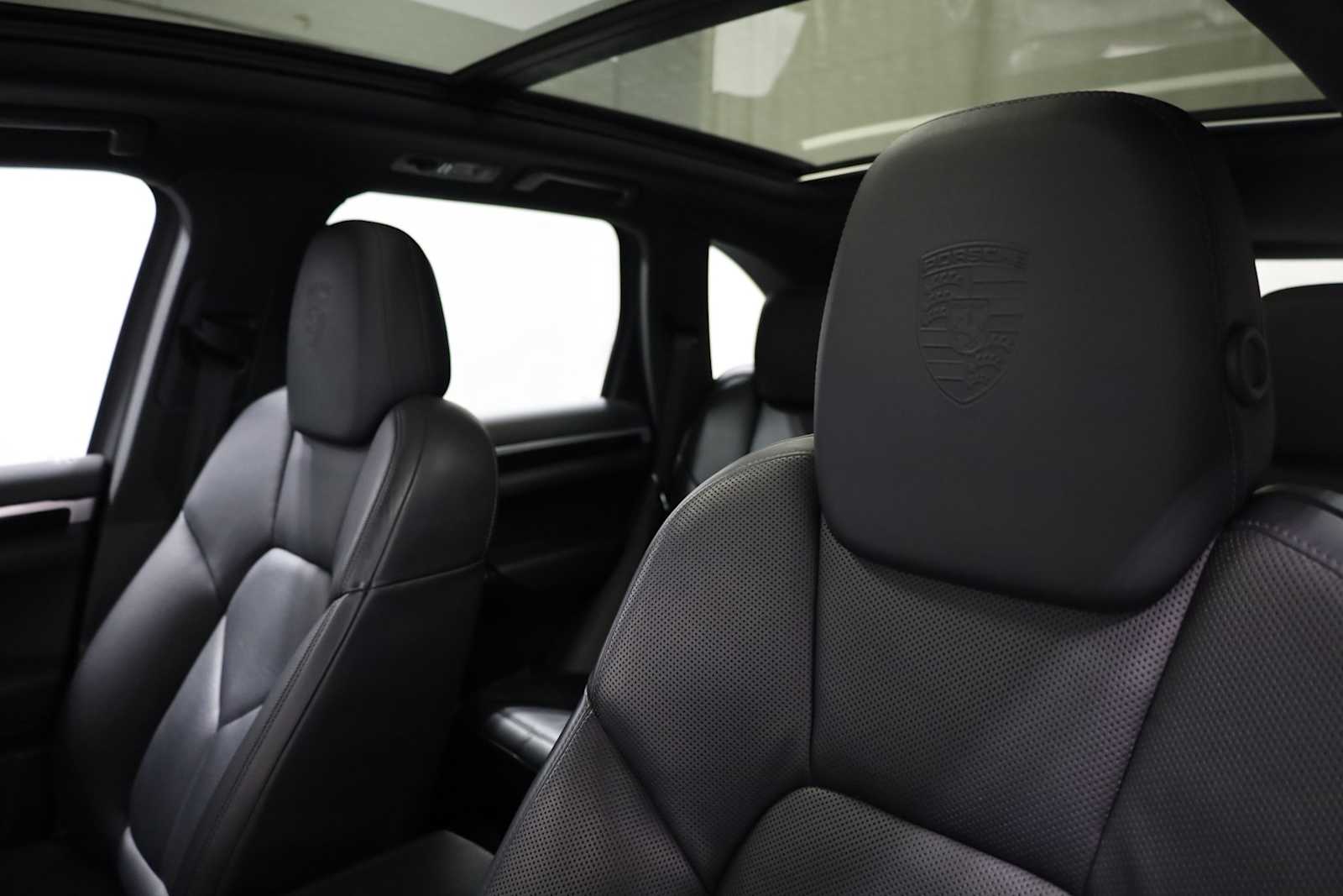 Thumbnail: 2016 Porsche Cayenne - 19