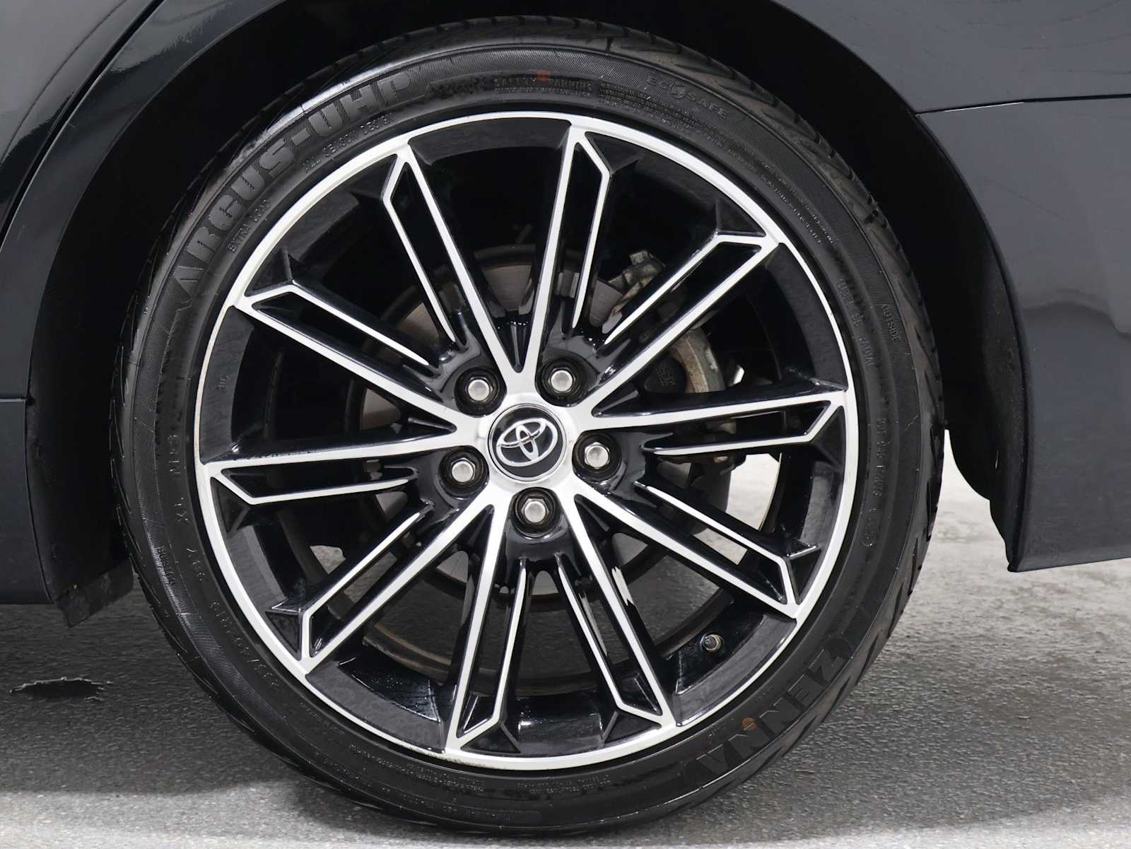Thumbnail: 2019 Toyota Avalon - 37