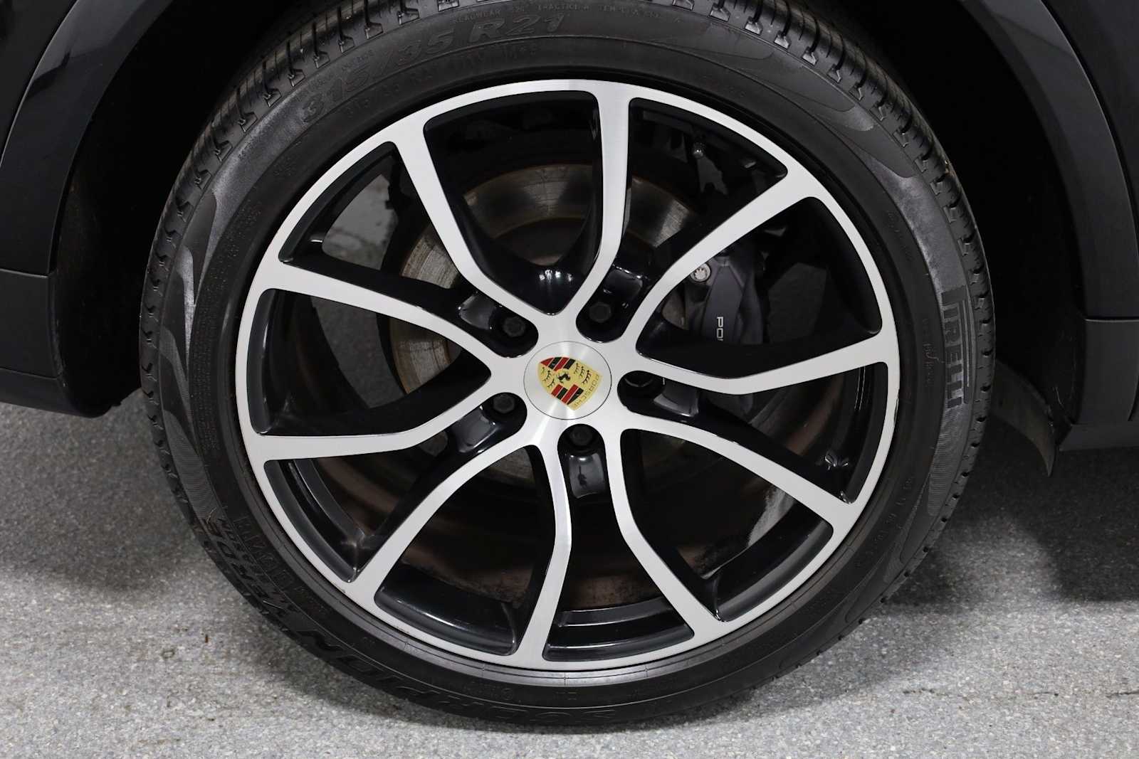 Thumbnail: 2022 Porsche Cayenne - 37