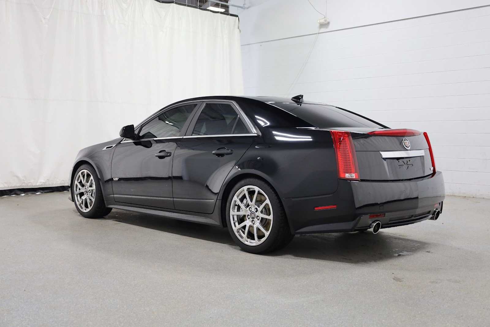 Thumbnail: 2011 Cadillac CTS - 3