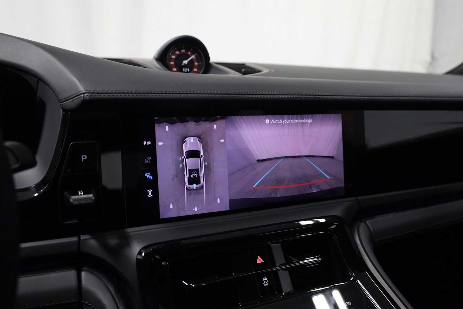 Thumbnail: 2026 Porsche Panamera - 34