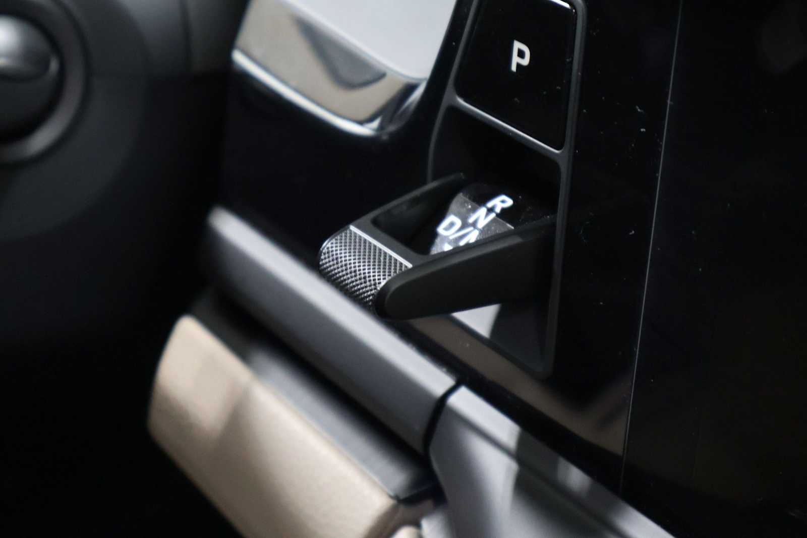 Thumbnail: 2025 Porsche Panamera - 20