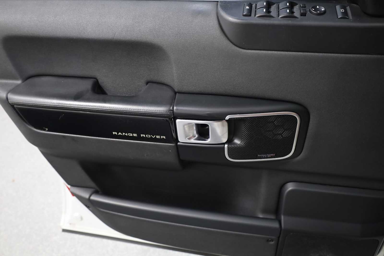 Thumbnail: 2012 Land Rover Range Rover - 16
