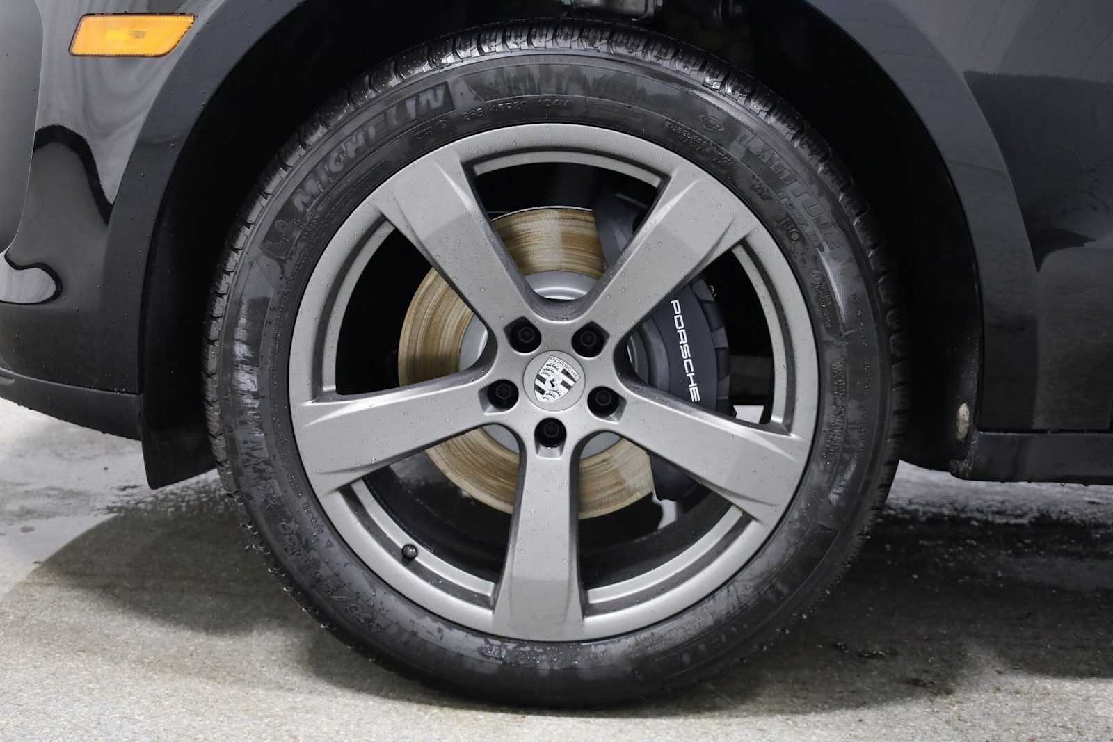 Thumbnail: 2026 Porsche Macan - 40