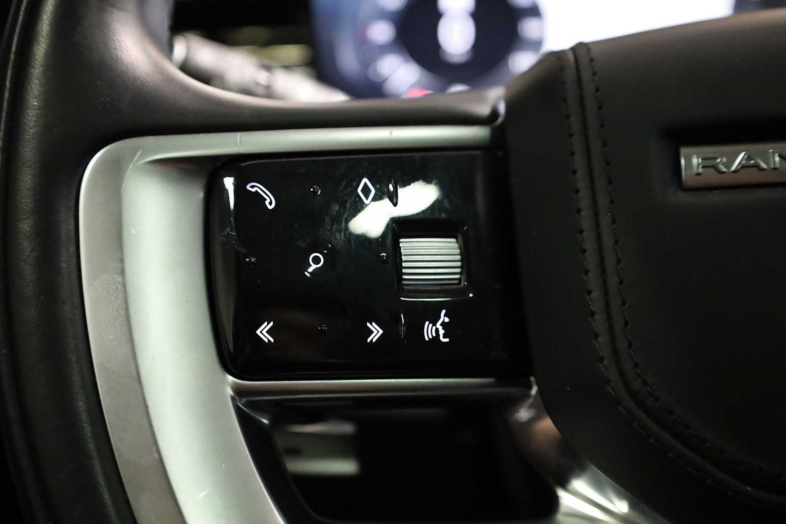 Thumbnail: 2023 Land Rover Range Rover - 33