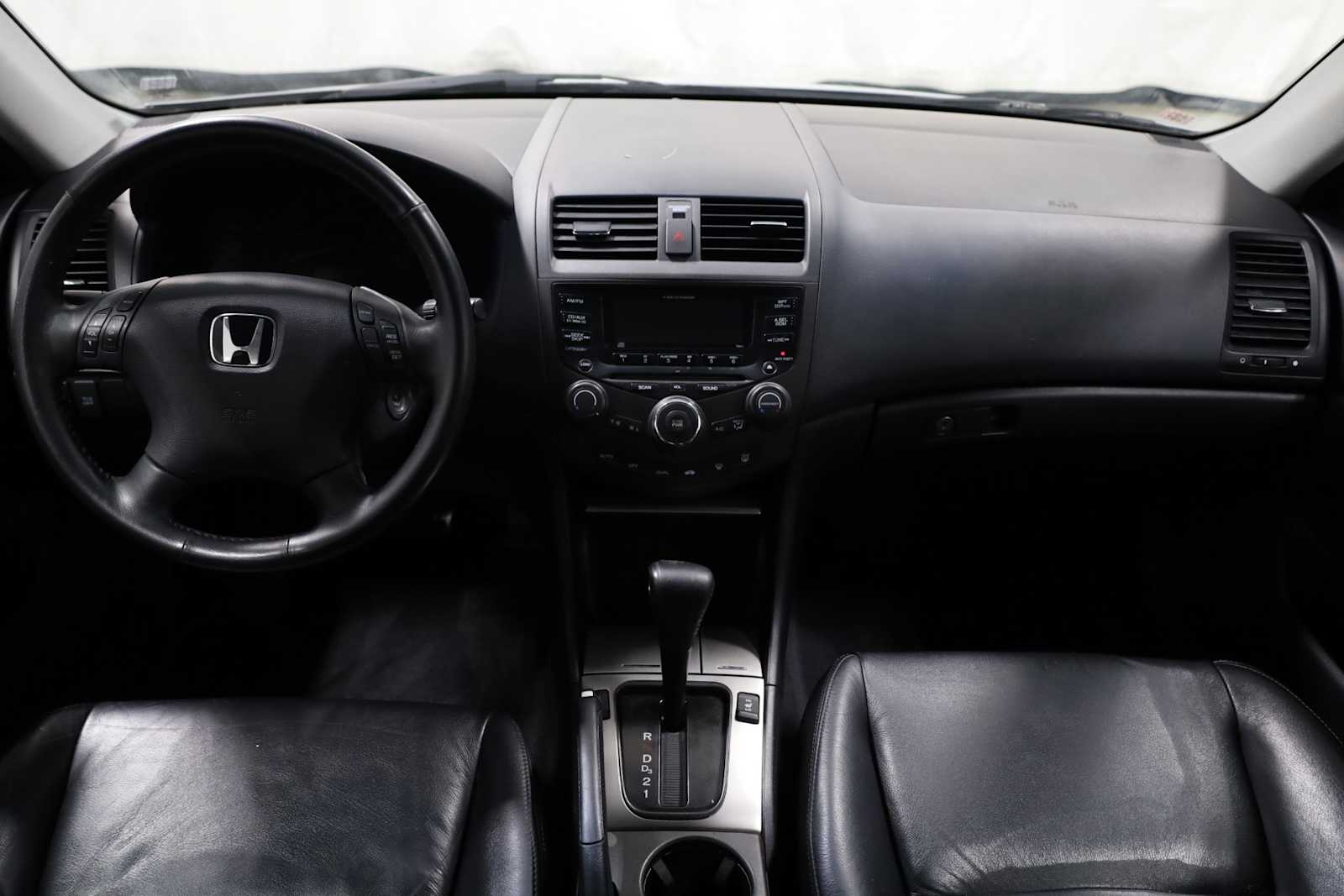 Thumbnail: 2005 Honda Accord - 24