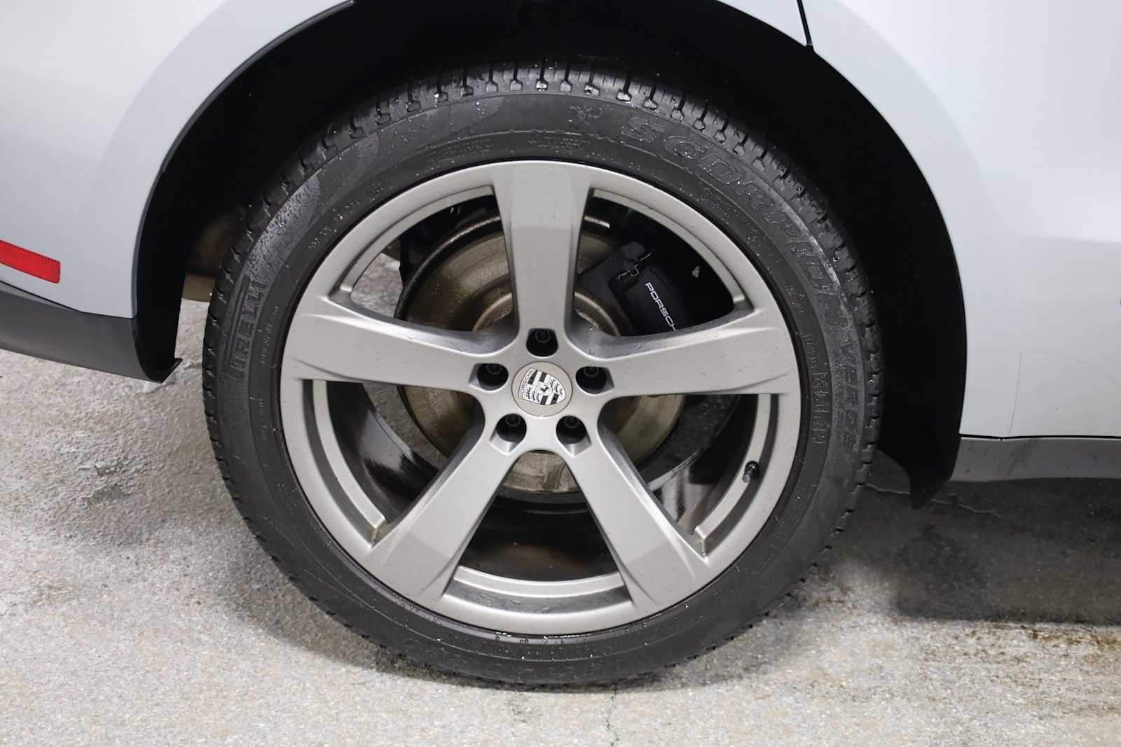 Thumbnail: 2023 Porsche Macan - 38