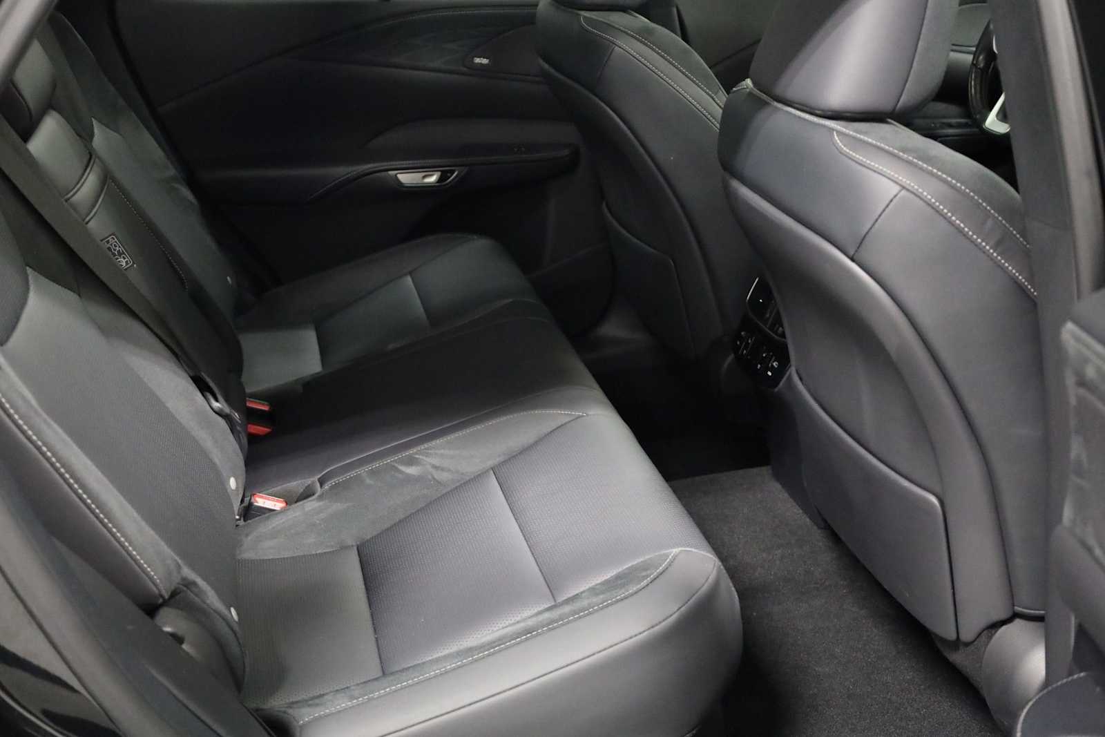 Thumbnail: 2024 Lexus RX - 32