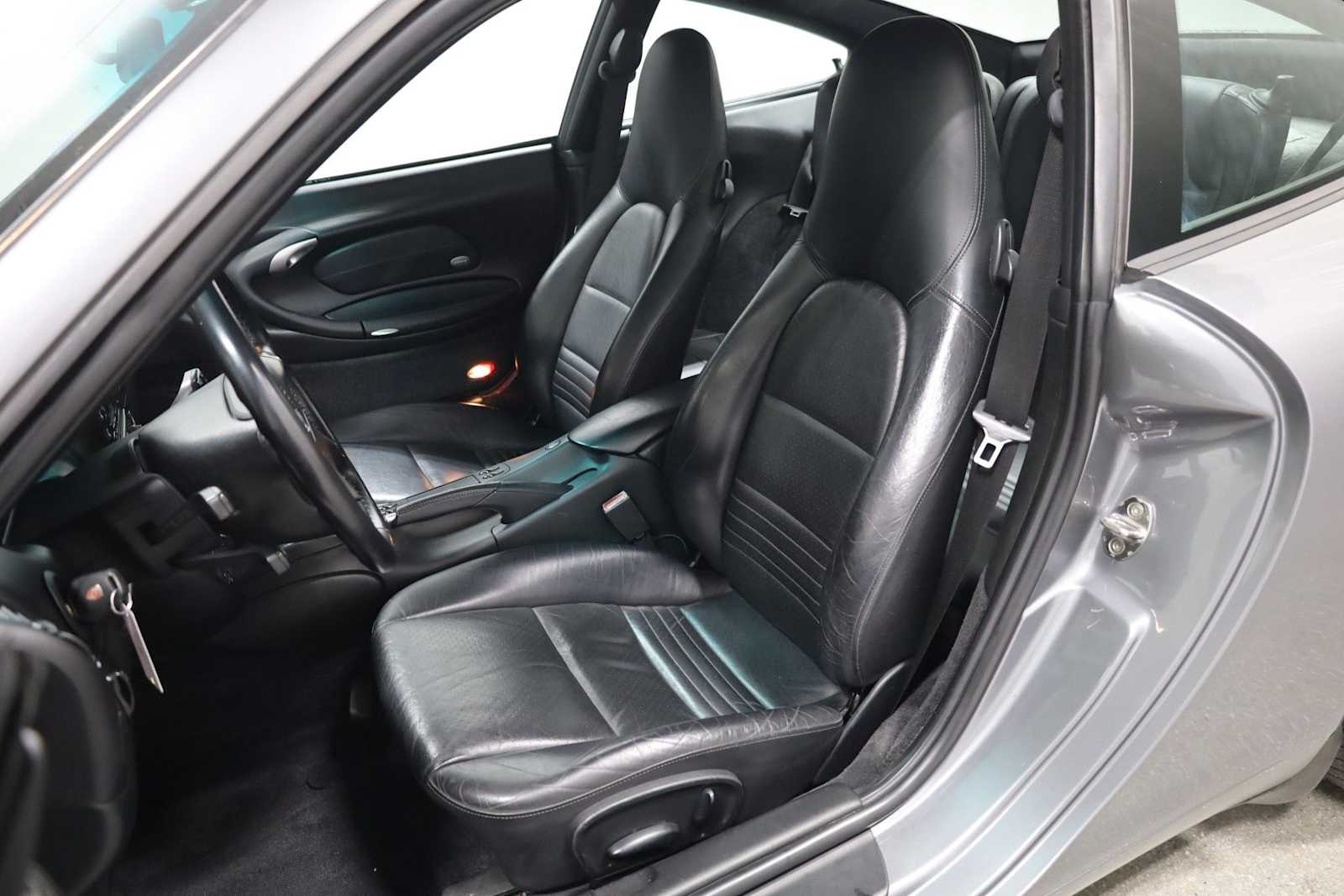 Thumbnail: 2001 Porsche 911 - 5