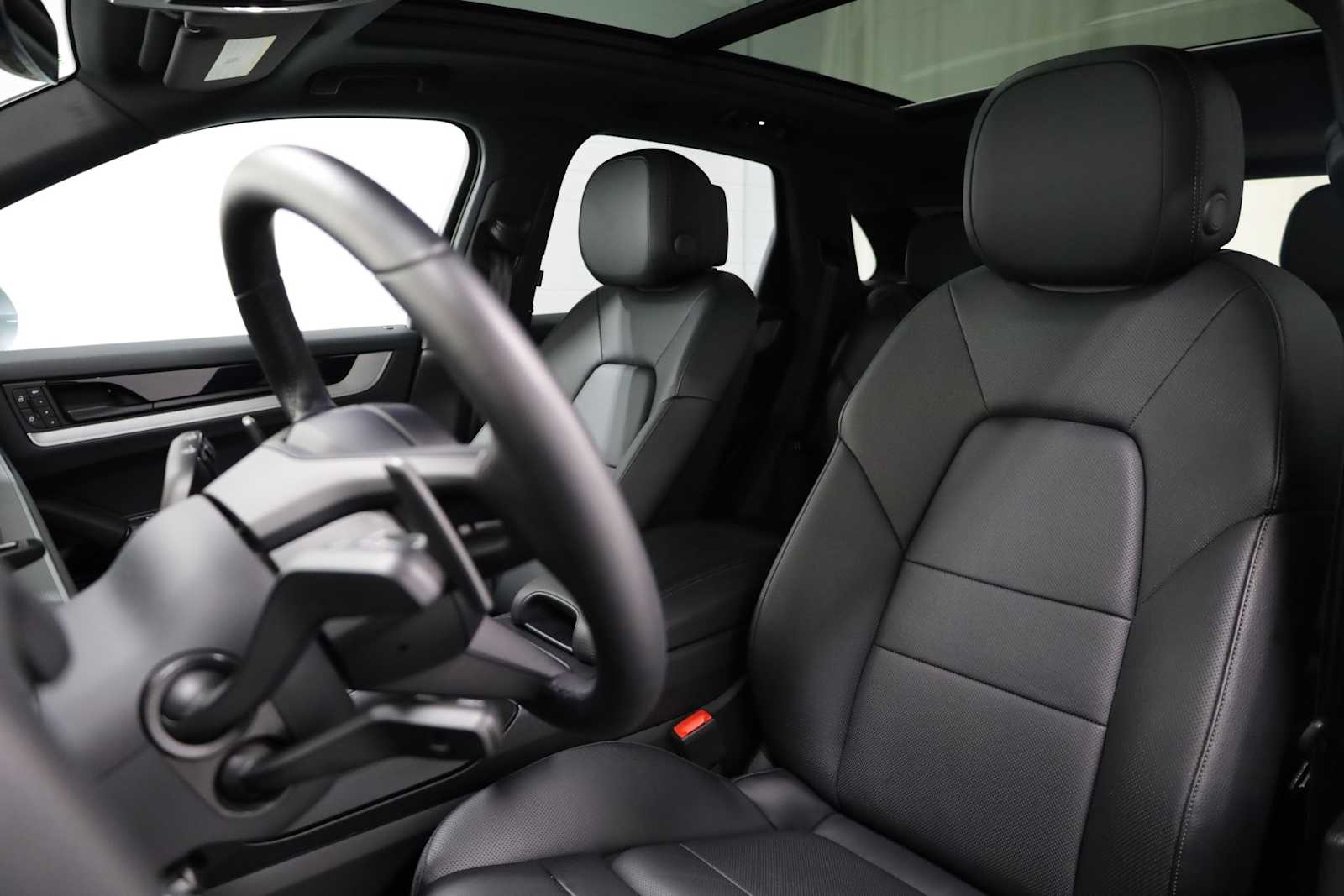 Thumbnail: 2024 Porsche Cayenne - 5