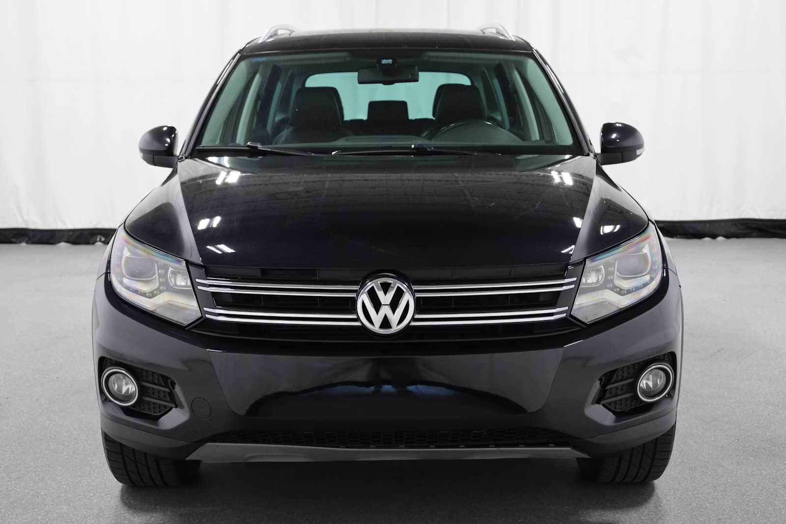 Thumbnail: 2017 Volkswagen Tiguan - 14