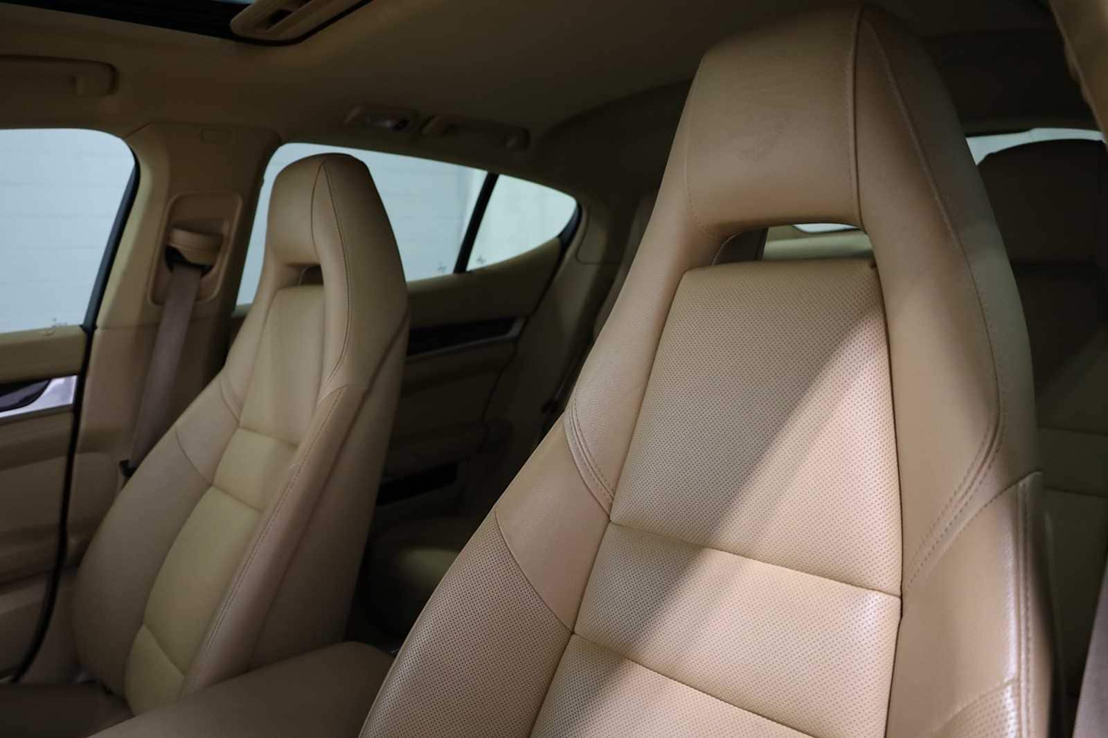 Thumbnail: 2014 Porsche Panamera - 19