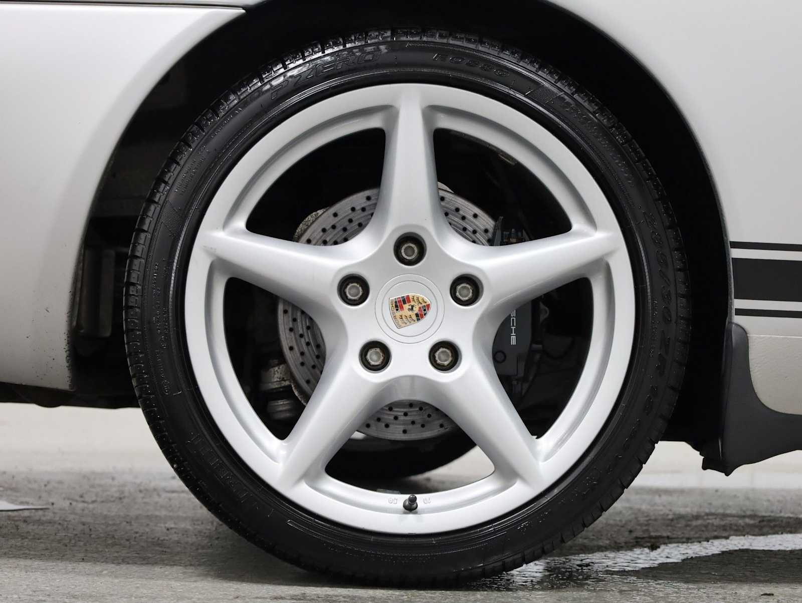 Thumbnail: 2003 Porsche 911 - 32