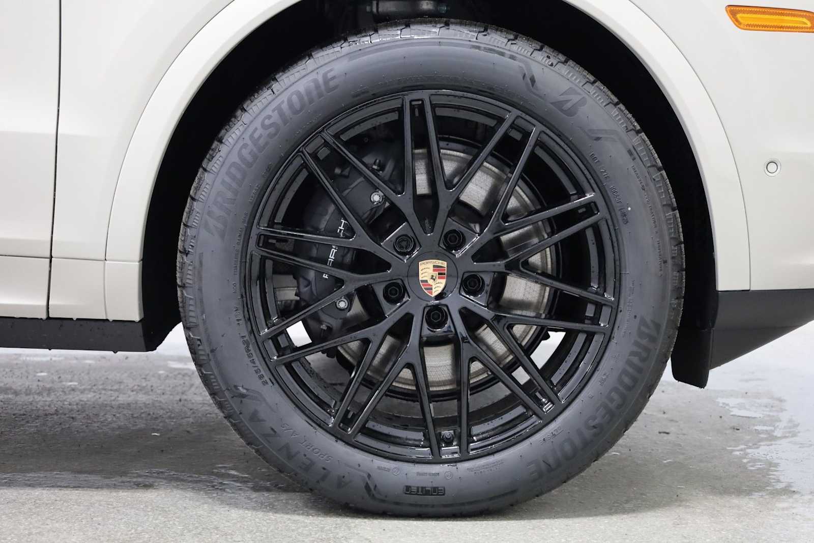 Thumbnail: 2026 Porsche Cayenne - 15
