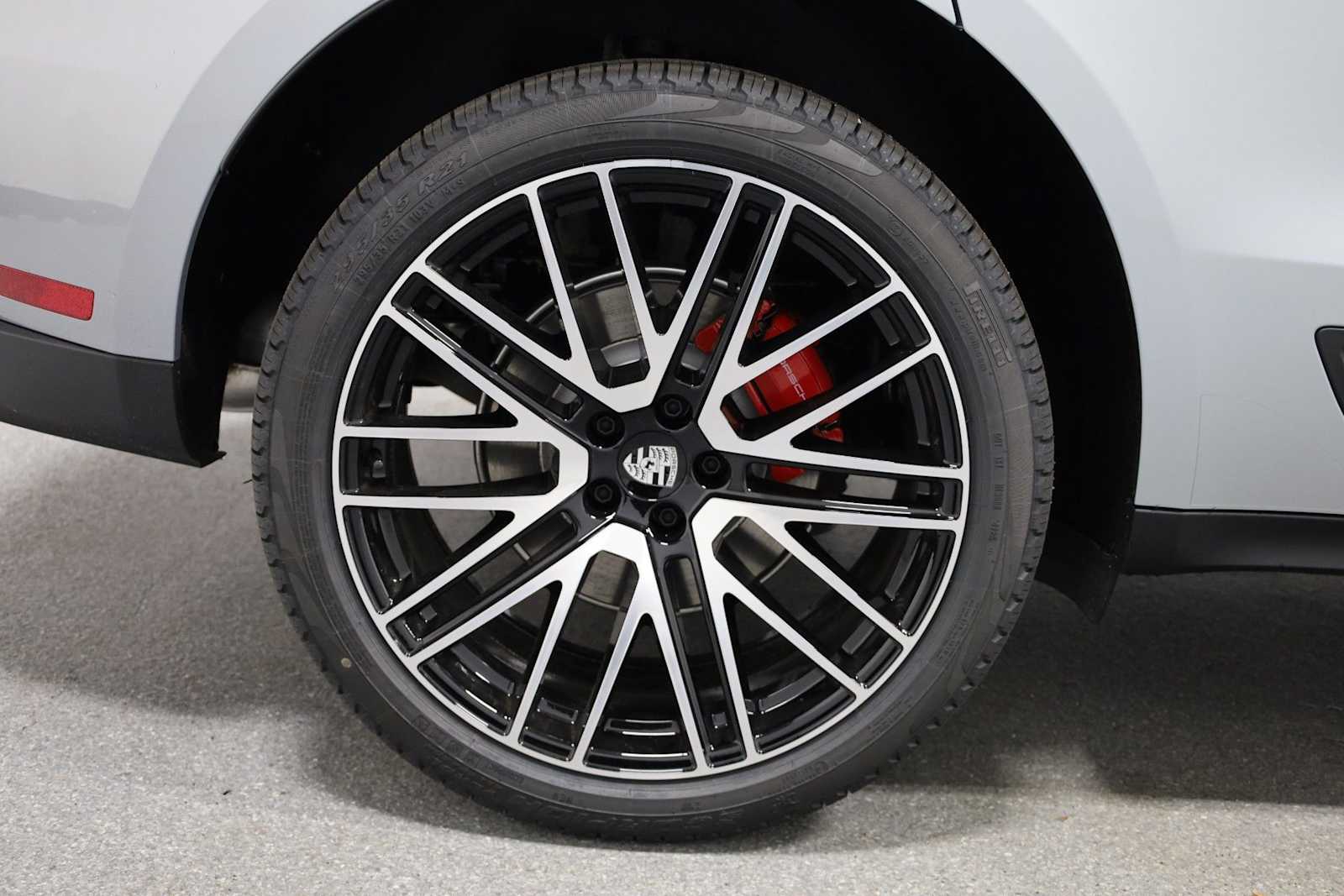 Thumbnail: 2026 Porsche Macan - 38