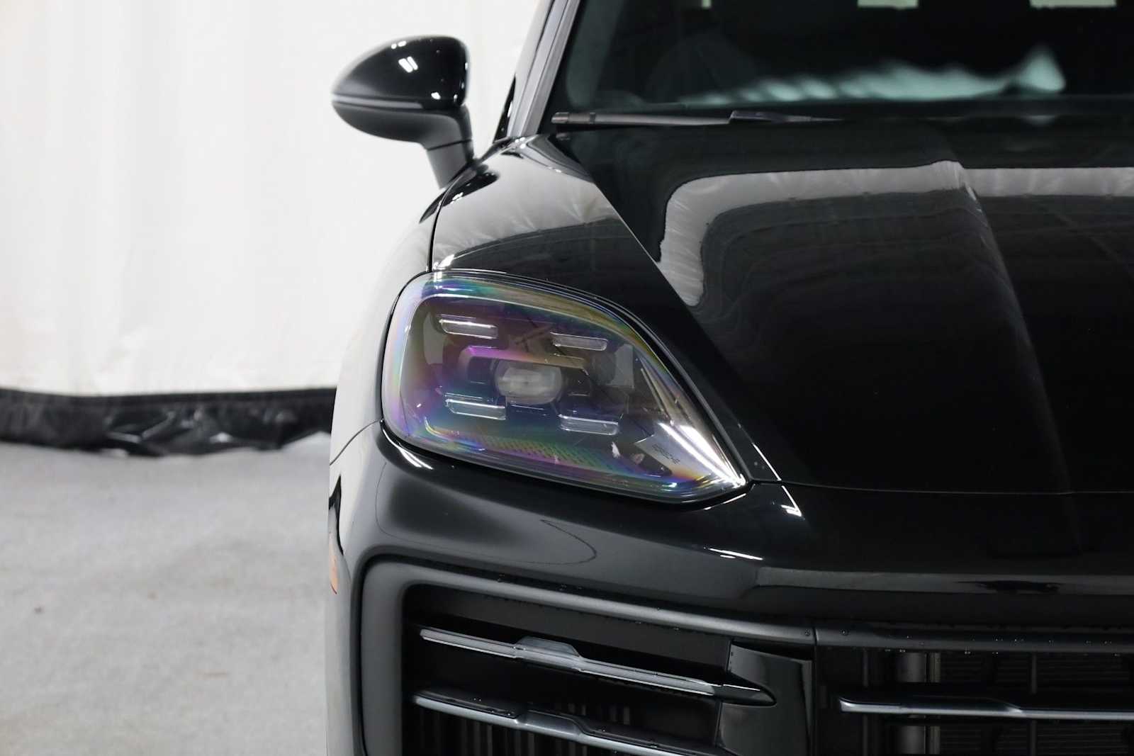 Thumbnail: 2024 Porsche Cayenne - 15