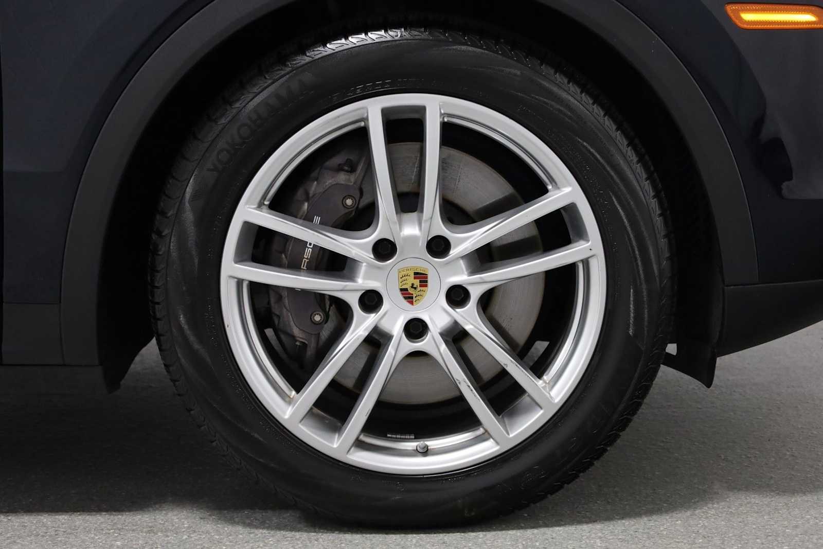 Thumbnail: 2023 Porsche  - 12