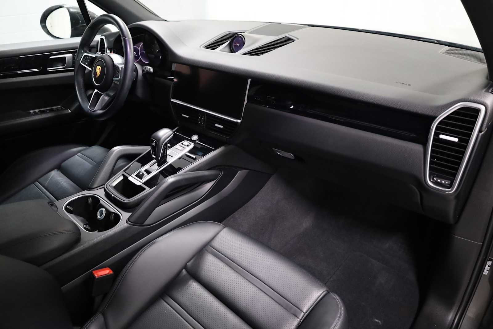 2022 Porsche Cayenne  6
