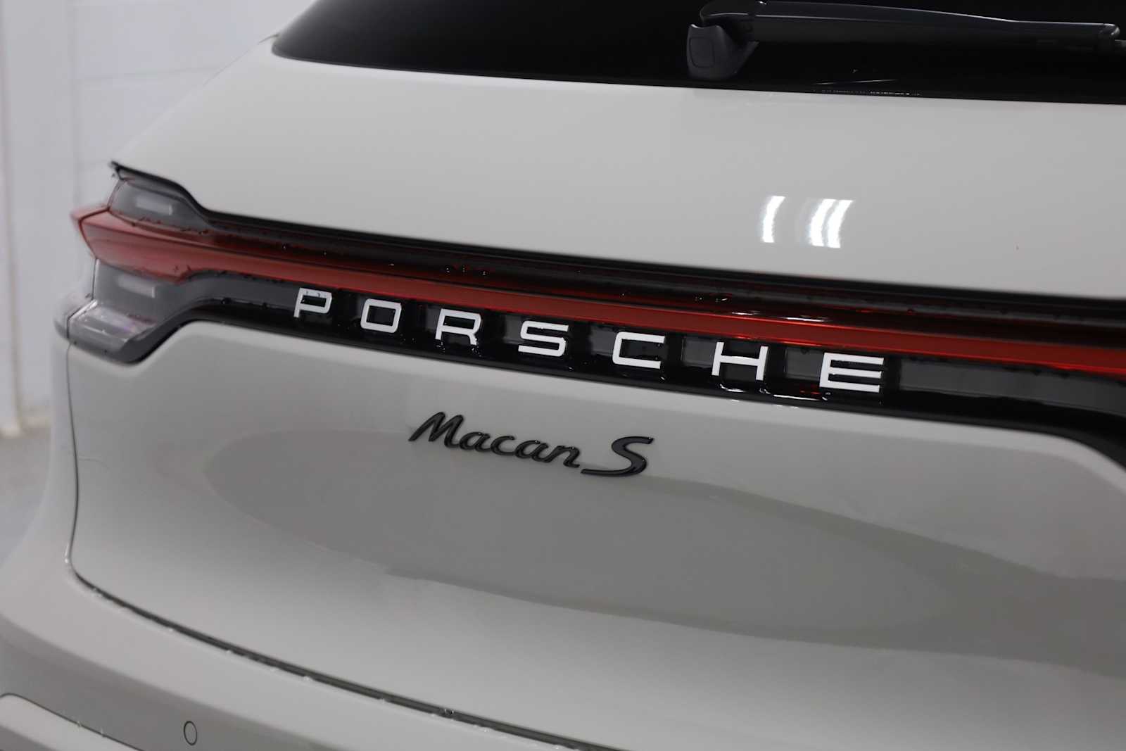Thumbnail: 2025 Porsche Macan - 8