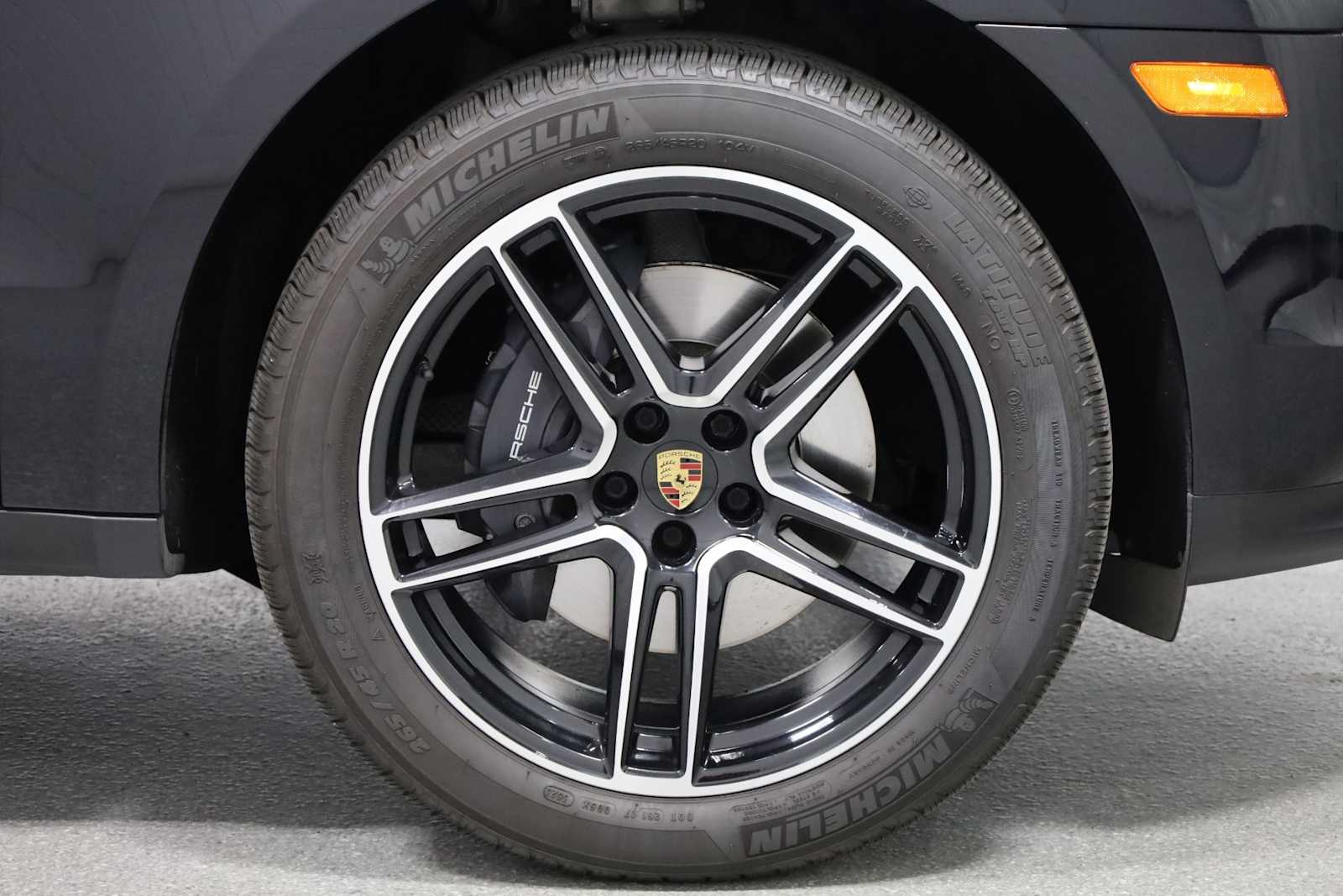 Thumbnail: 2021 Porsche Macan - 12