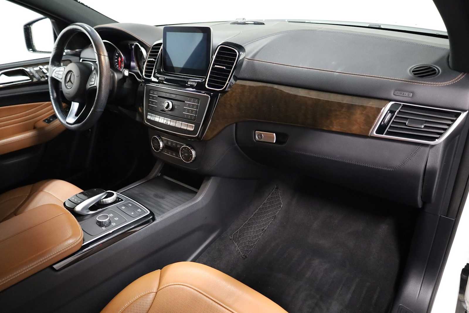 Thumbnail: 2017 Mercedes-Benz GLE - 6