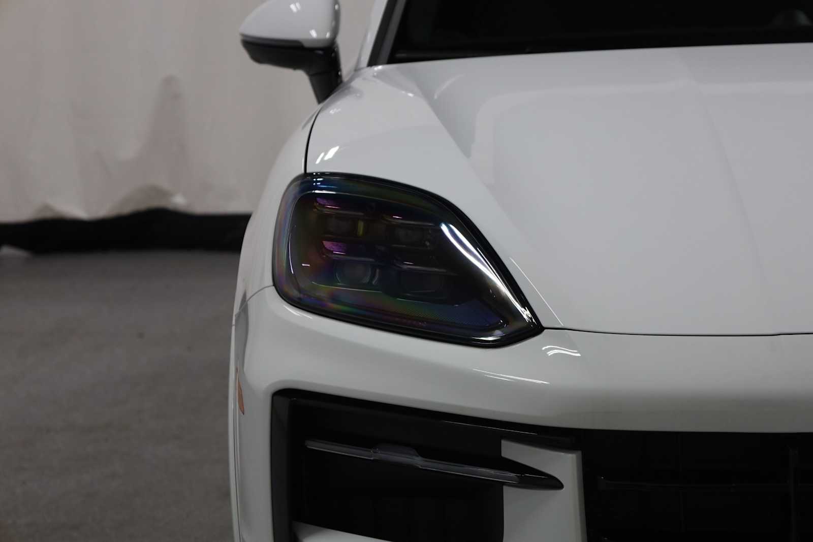 Thumbnail: 2025 Porsche Cayenne - 15