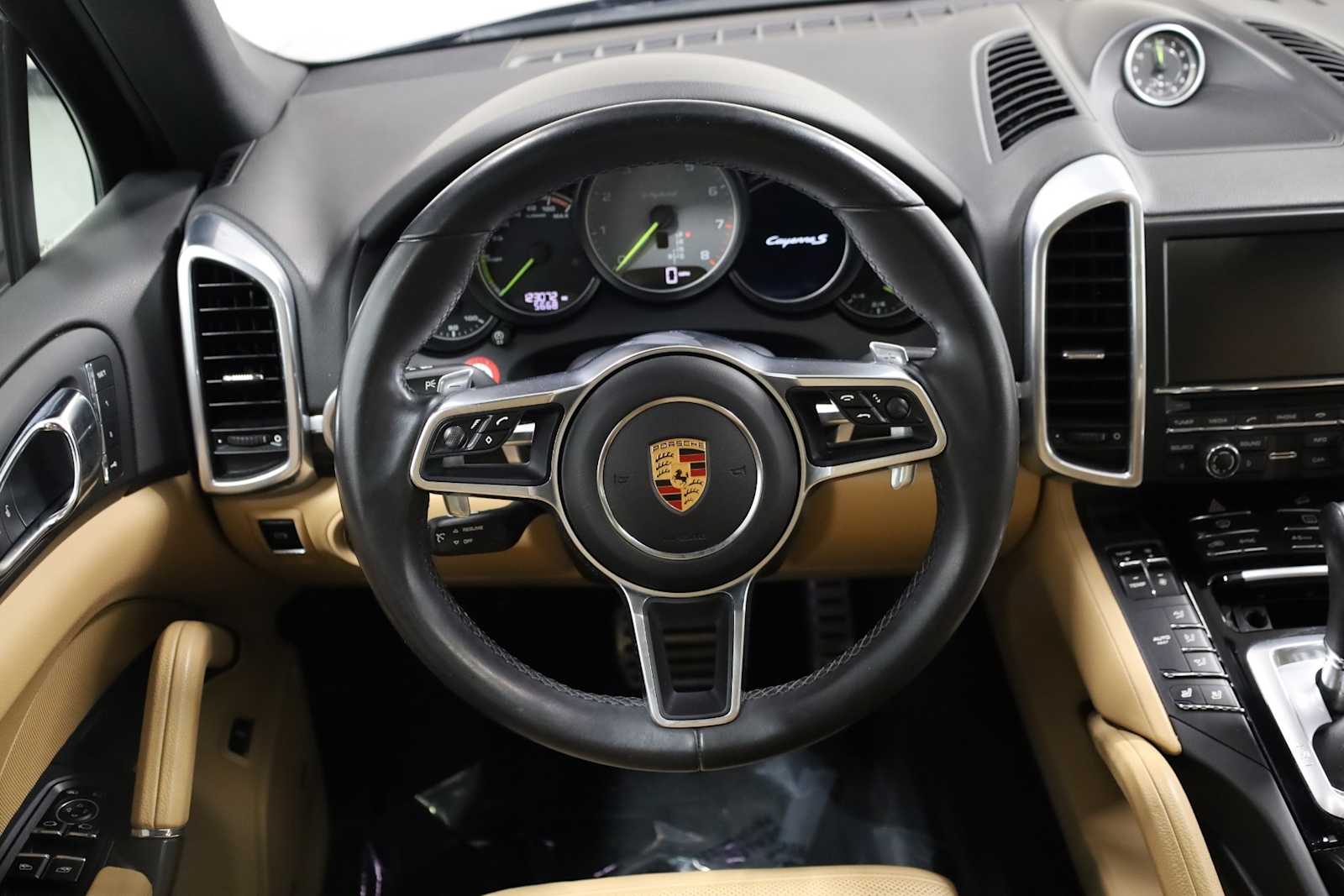 Thumbnail: 2016 Porsche Cayenne - 25