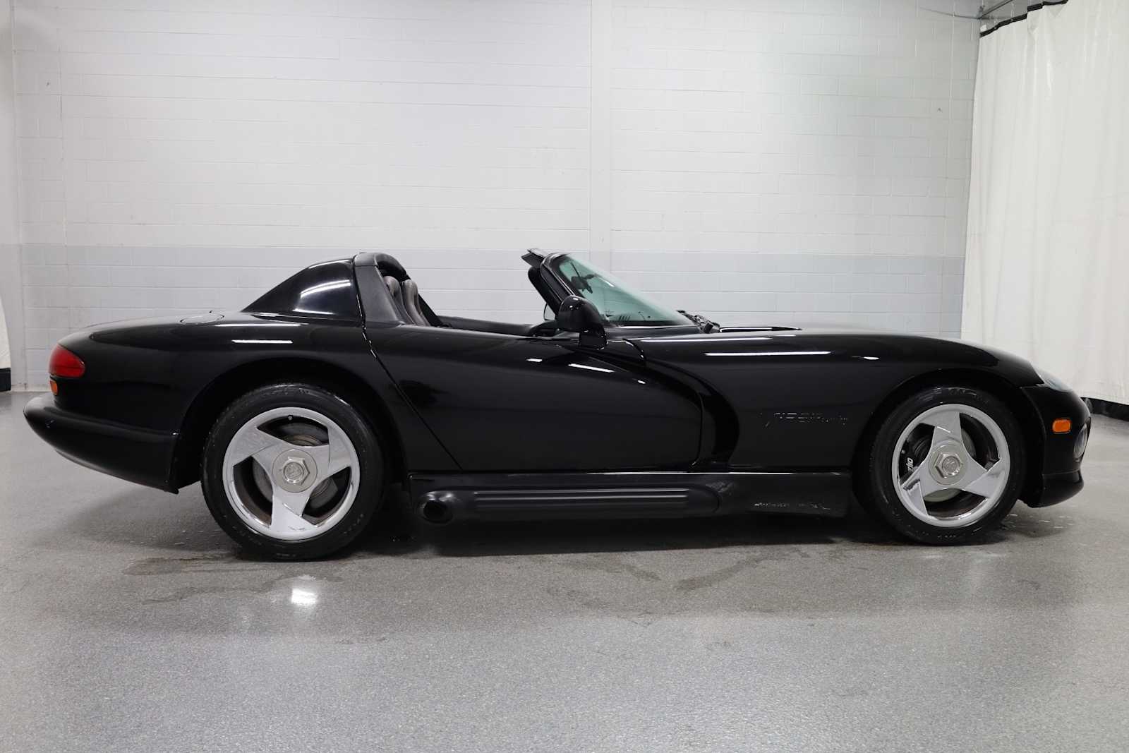 Thumbnail: 1994 Dodge Viper - 10