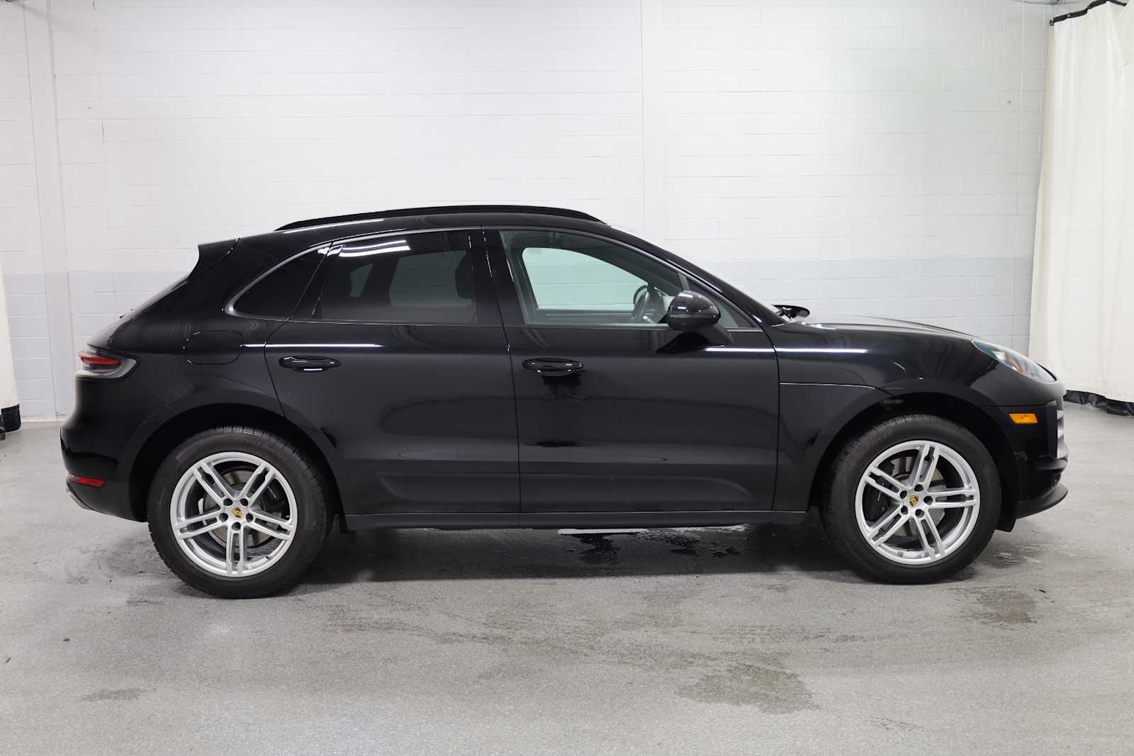 Thumbnail: 2020 Porsche Macan - 10