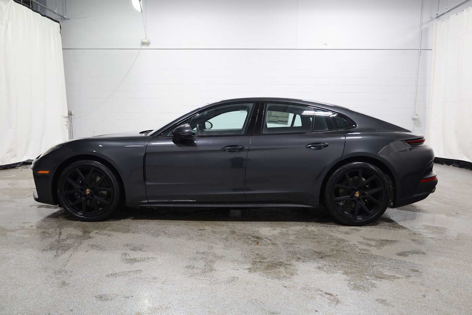 Thumbnail: 2026 Porsche Panamera - 2