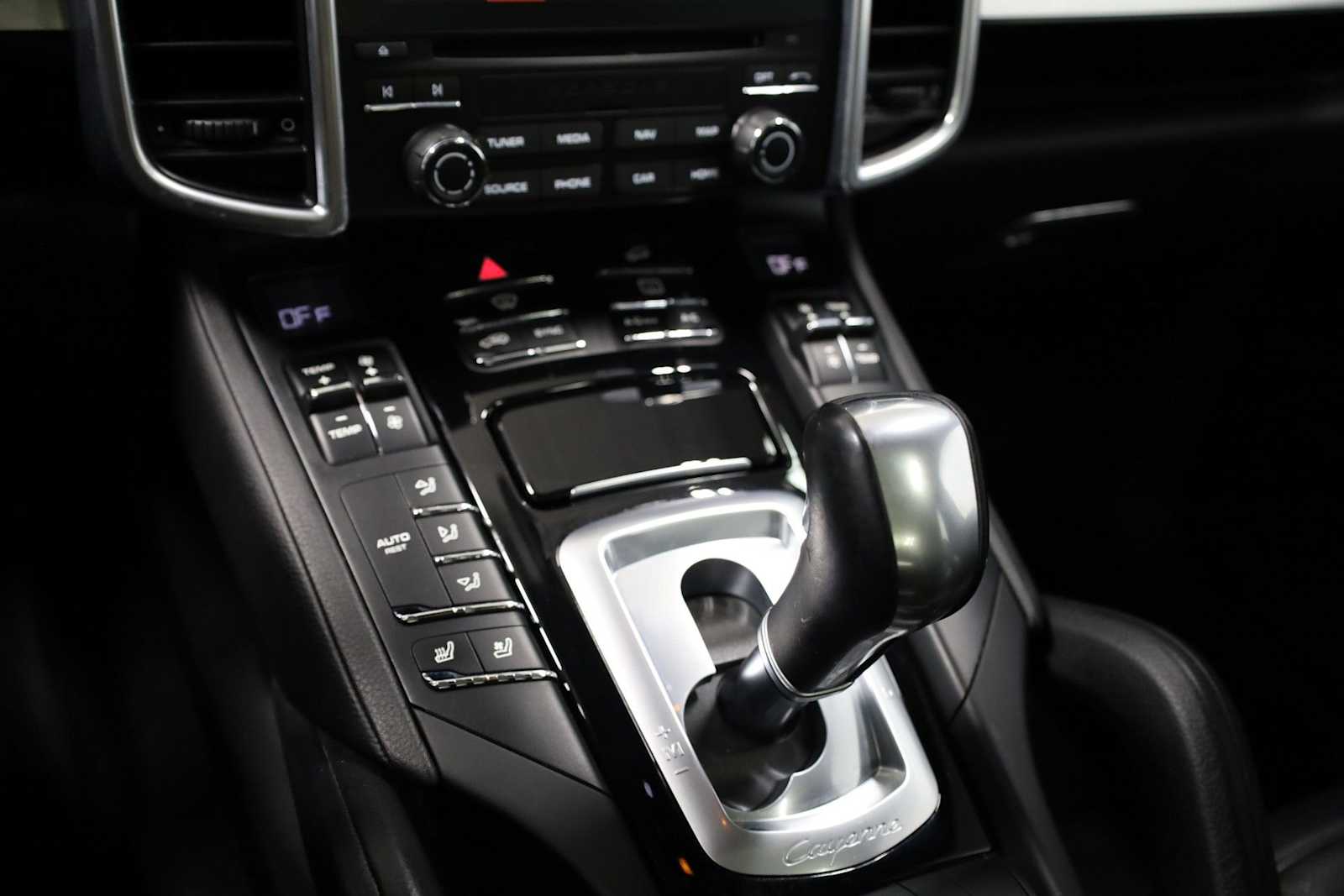 Thumbnail: 2017 Porsche Cayenne - 31