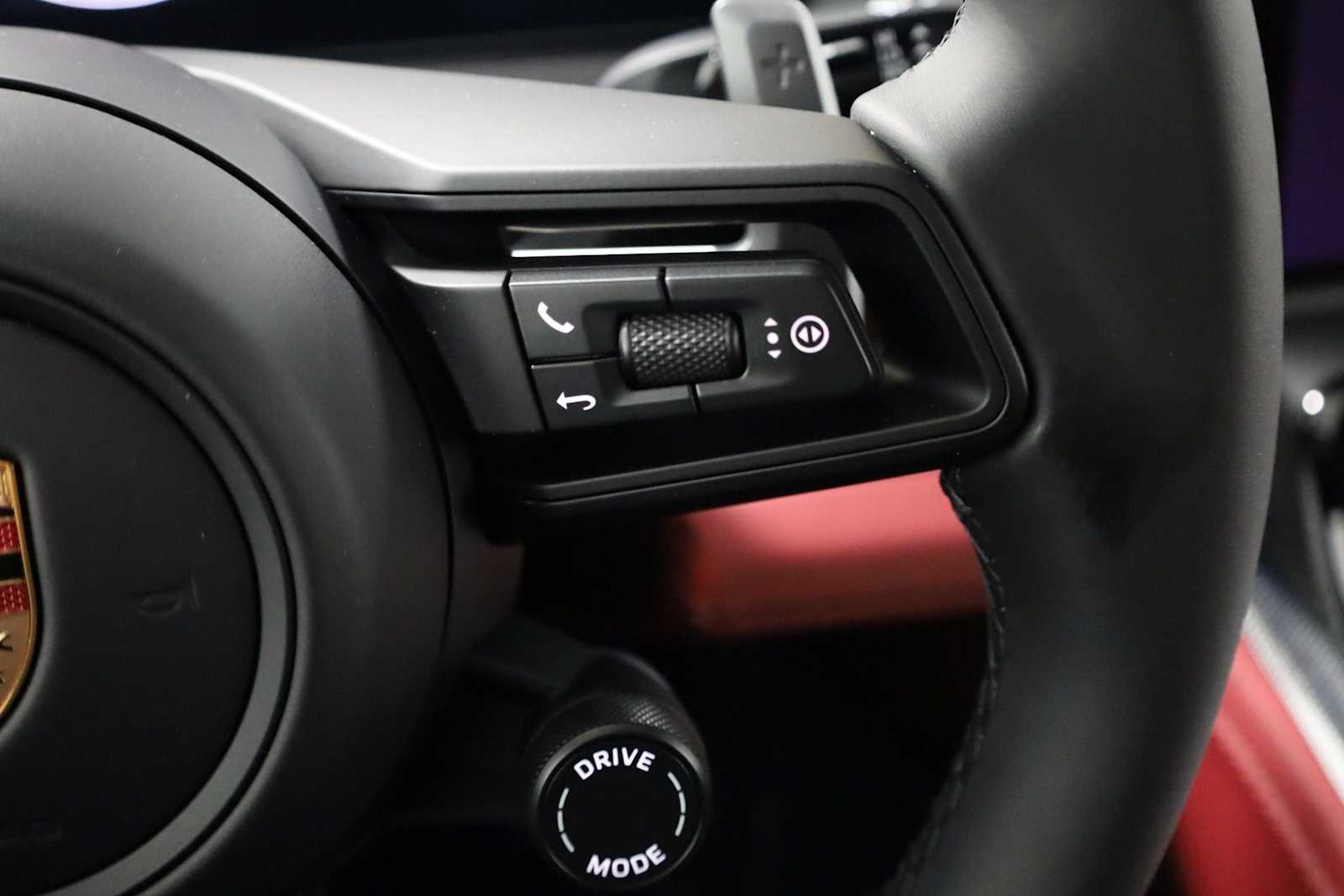 Thumbnail: 2026 Porsche Panamera - 26