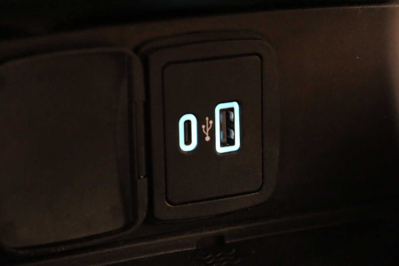 Thumbnail: 2021 Ford Bronco - 32