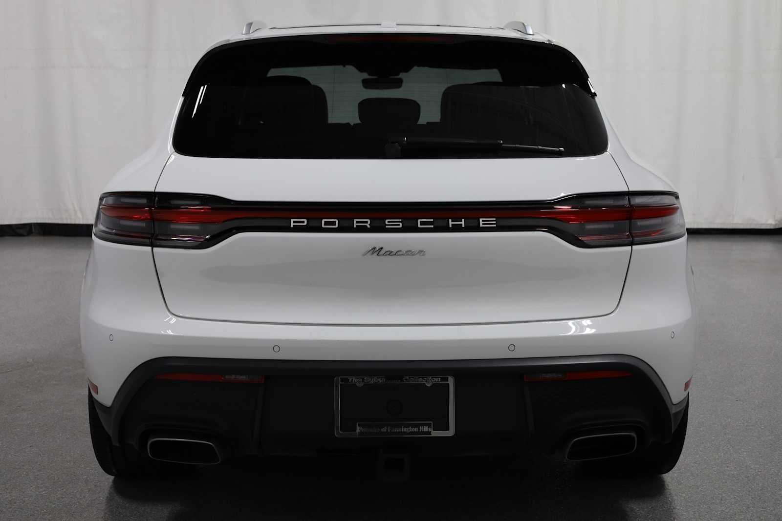 Thumbnail: 2023 Porsche Macan - 7