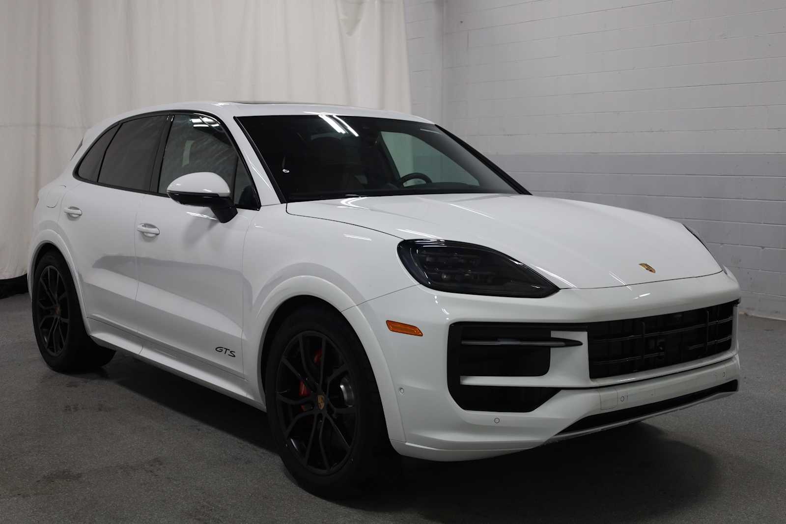 Thumbnail: 2025 Porsche Cayenne - 13
