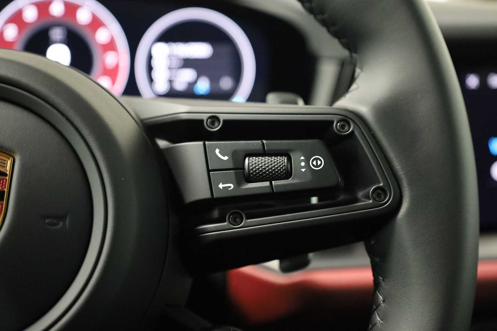 Thumbnail: 2026 Porsche Cayenne - 28