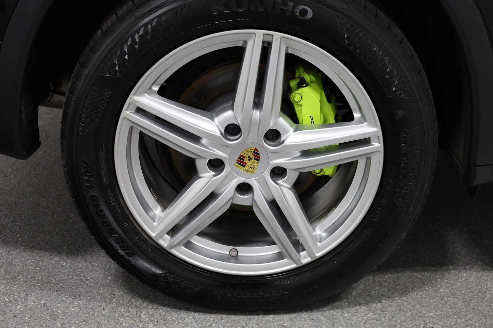 Thumbnail: 2016 Porsche Cayenne - 37