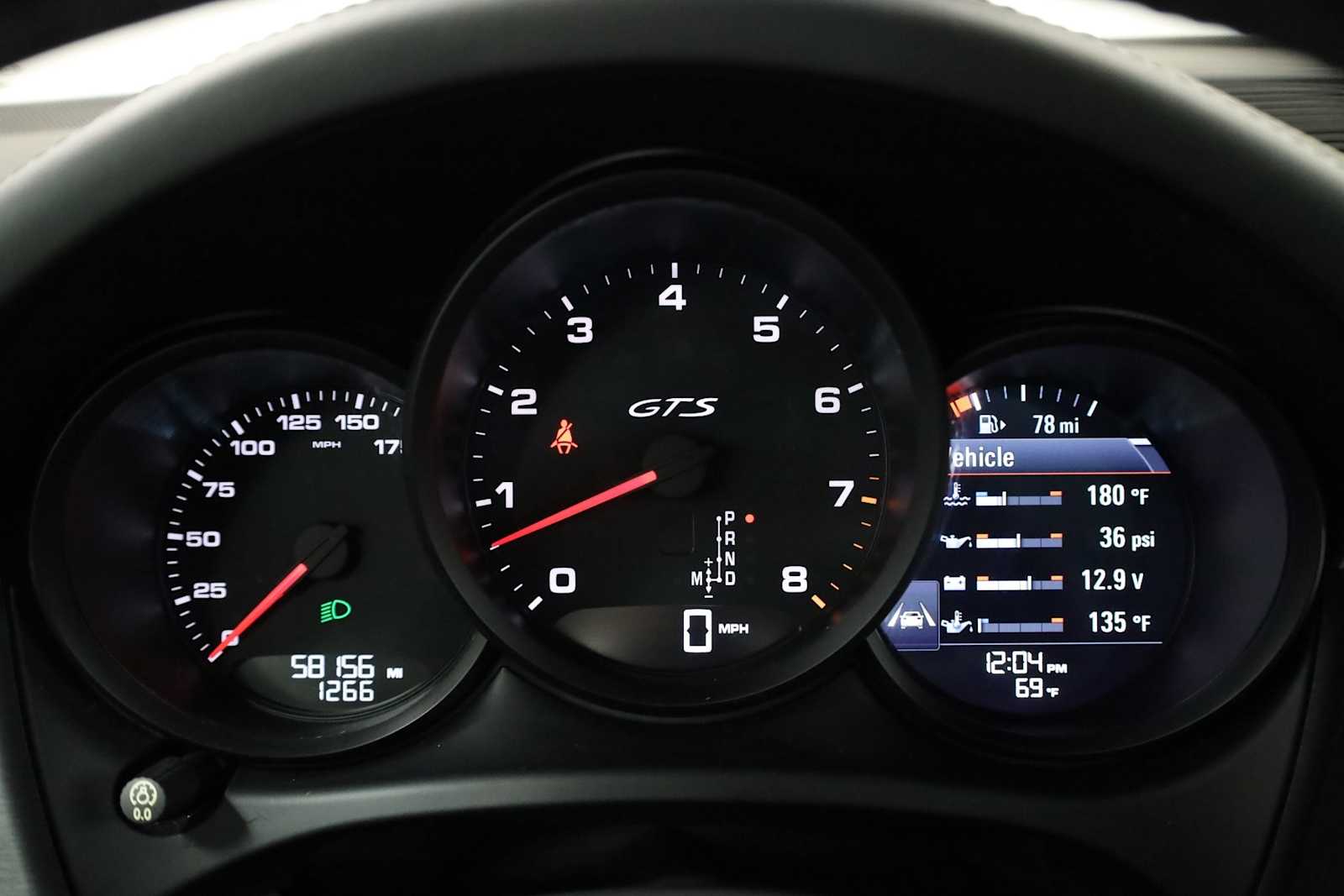 Thumbnail: 2017 Porsche Macan - 23