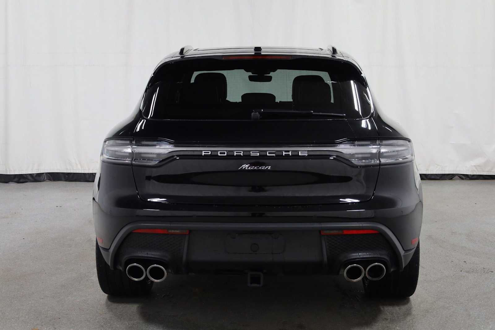 Thumbnail: 2024 Porsche Macan - 7