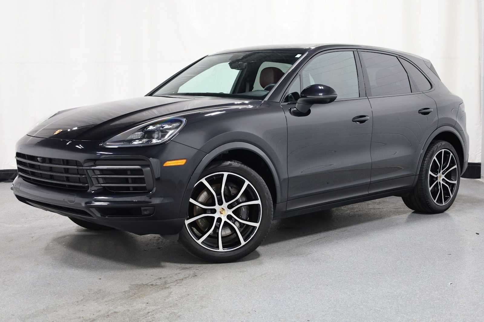 Thumbnail: 2022 Porsche Cayenne - 1