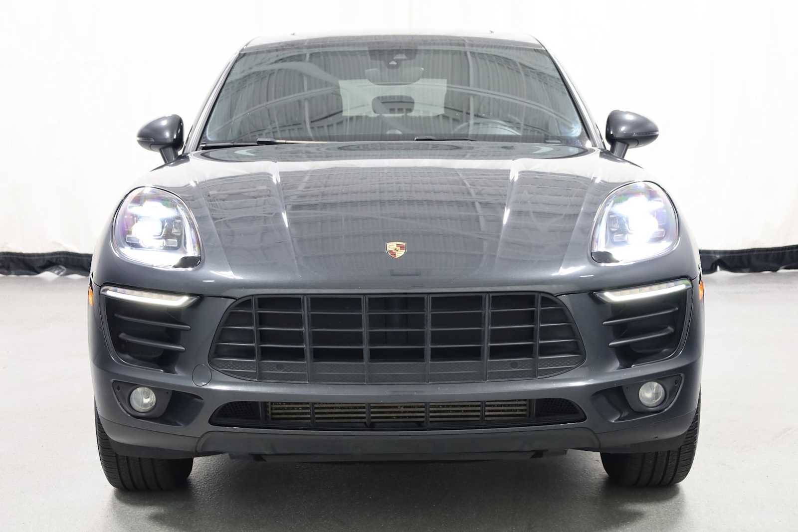 Thumbnail: 2018 Porsche Macan - 14
