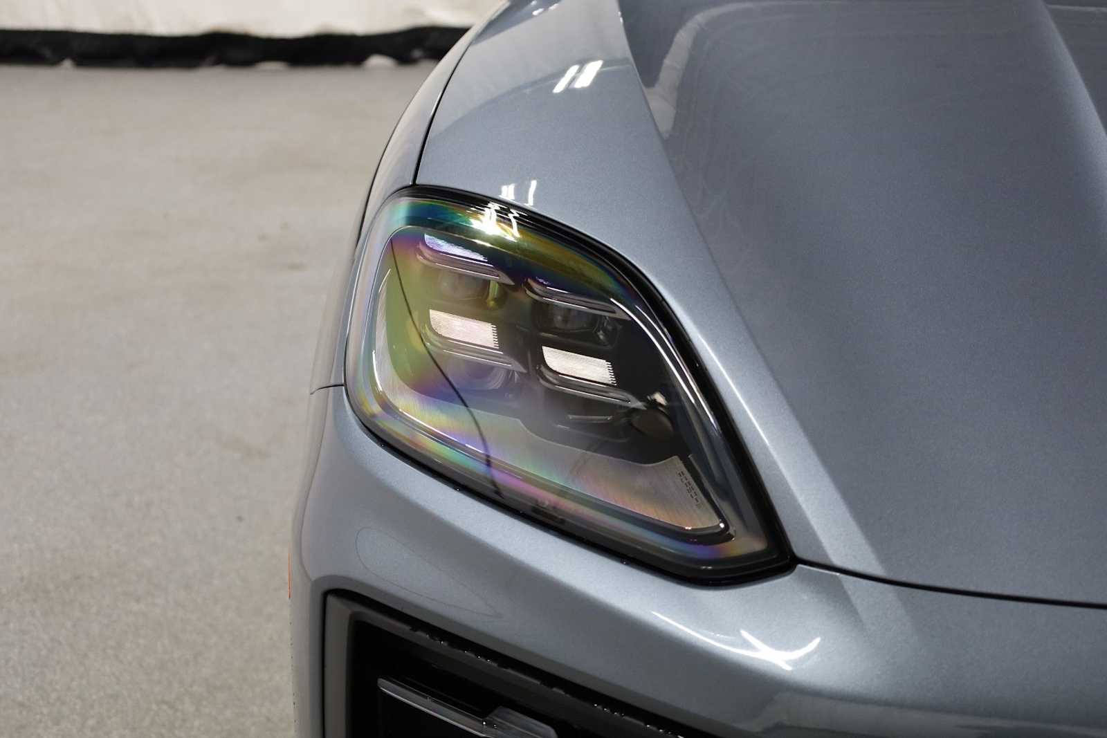Thumbnail: 2026 Porsche Cayenne - 15