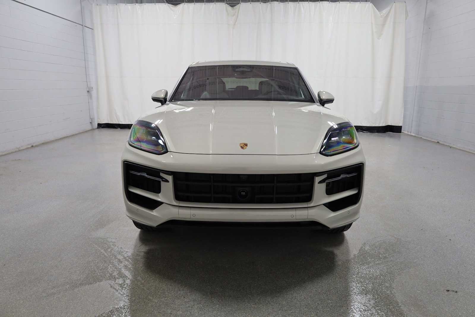 Thumbnail: 2026 Porsche Cayenne - 12