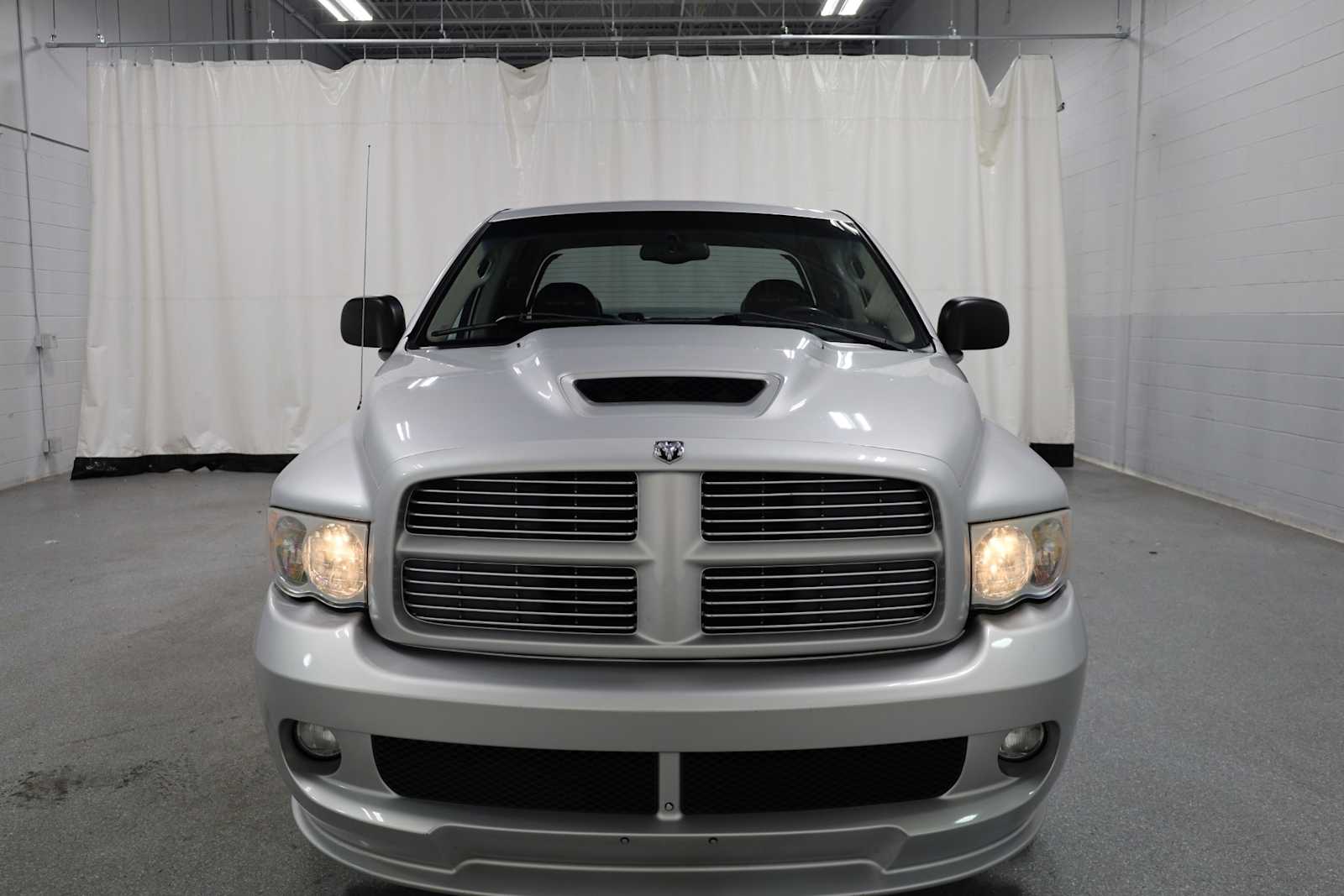 Thumbnail: 2005 Dodge Ram 1500 - 14
